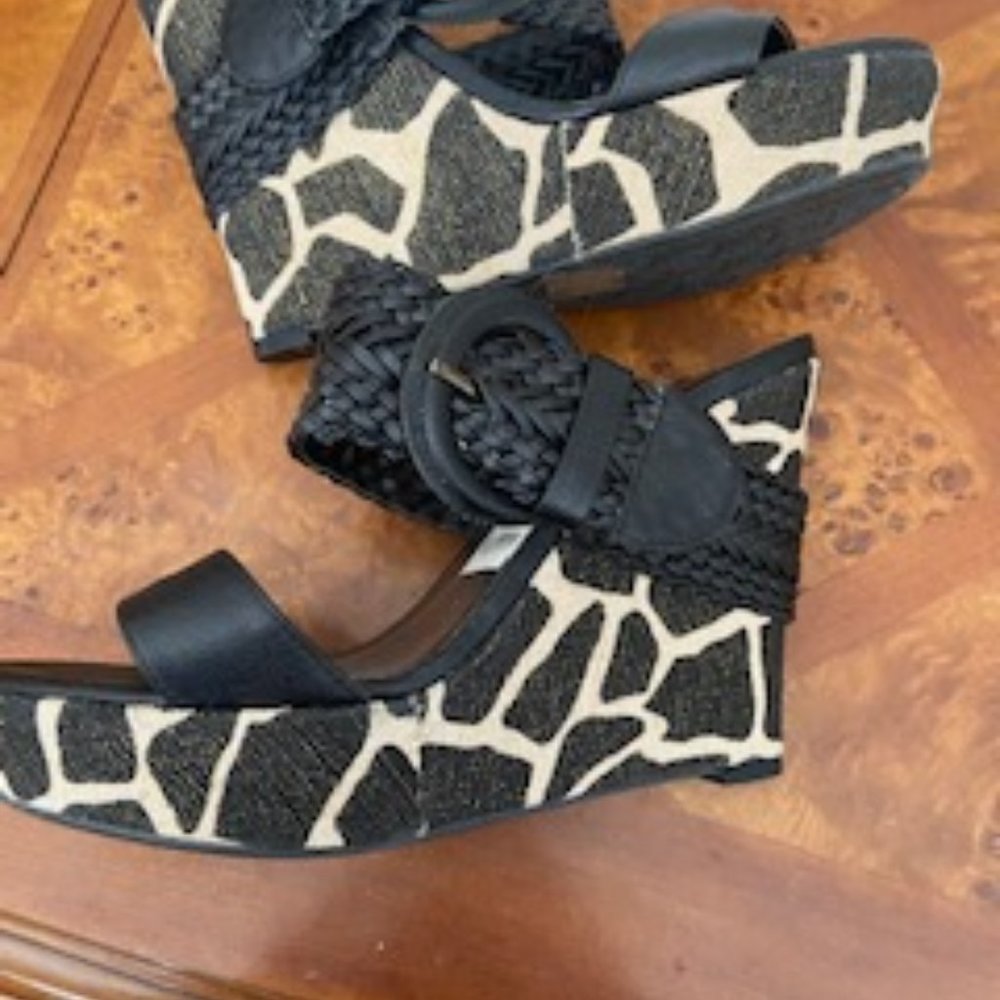 Animal print Nicole Miller wedges